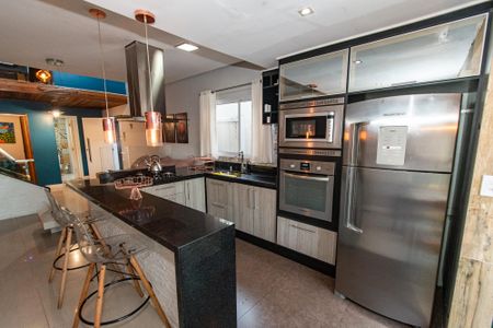 Apartamento à venda com 200m², 6 quartos e 1 vaga Apartamento à venda com 200m², 6 quartos e 1 vagaCasa 2 Cozinha