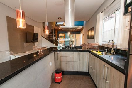 Apartamento à venda com 200m², 6 quartos e 1 vaga Apartamento à venda com 200m², 6 quartos e 1 vagaCasa 2 Cozinha