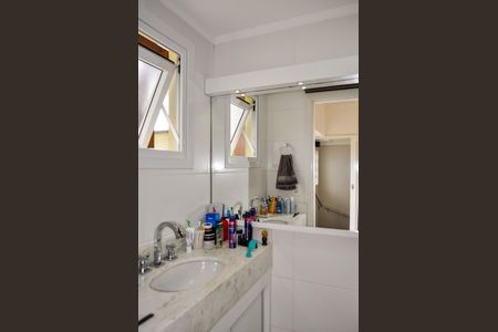 Casa de condomínio à venda com 265m², 3 quartos e 2 vagas Casa de condomínio à venda com 265m², 3 quartos e 2 vagasSuíte 2 Banheiro