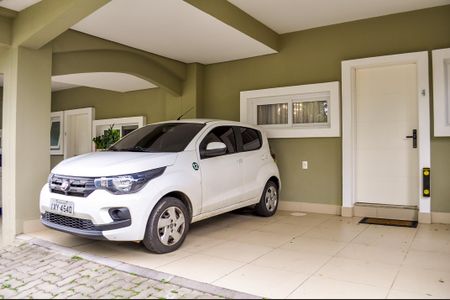 Casa de condomínio à venda com 265m², 3 quartos e 2 vagas Casa de condomínio à venda com 265m², 3 quartos e 2 vagasGaragem