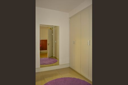 Casa de condomínio à venda com 265m², 3 quartos e 2 vagas Casa de condomínio à venda com 265m², 3 quartos e 2 vagasSuíte 1