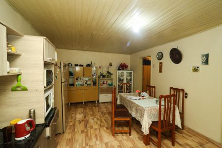 Casa à venda com 100m², 2 quartos e 2 vagas Casa à venda com 100m², 2 quartos e 2 vagasCozinha
