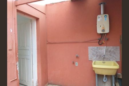Casa à venda com 90m², 2 quartos e 1 vaga