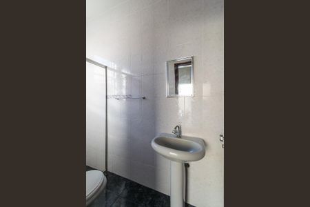 Casa à venda com 200m², 4 quartos e 2 vagas Banheiro Casa 2