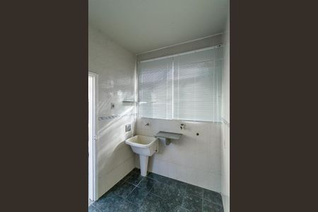 Casa à venda com 200m², 4 quartos e 2 vagasÁrea de serviço Casa 2