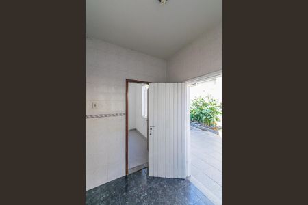 Casa à venda com 200m², 4 quartos e 2 vagasÁrea de serviço Casa 2