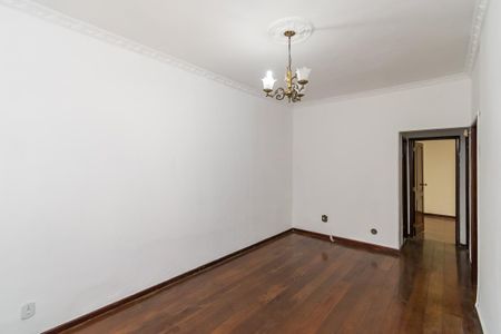 Casa à venda com 200m², 4 quartos e 2 vagasSala