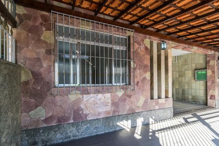 Casa à venda com 200m², 4 quartos e 2 vagasVaranda da frente