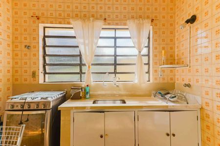 Casa à venda com 256m², 3 quartos e 2 vagas Casa à venda com 256m², 3 quartos e 2 vagasCozinha