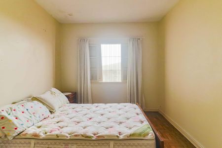 Casa à venda com 256m², 3 quartos e 2 vagas Casa à venda com 256m², 3 quartos e 2 vagasQuarto 1