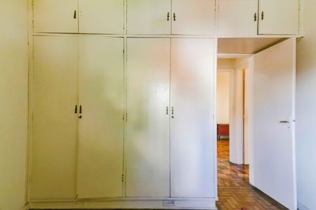 Casa à venda com 256m², 3 quartos e 2 vagas Casa à venda com 256m², 3 quartos e 2 vagasQuarto 2