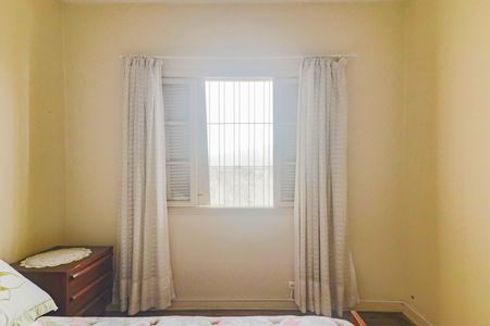 Casa à venda com 256m², 3 quartos e 2 vagas Casa à venda com 256m², 3 quartos e 2 vagasQuarto 1