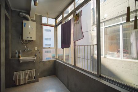 Apartamento à venda com 98m², 3 quartos e 1 vagaÁrea de Serviço