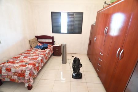 Casa à venda com 80m², 2 quartos e 7 vagasQuarto 1