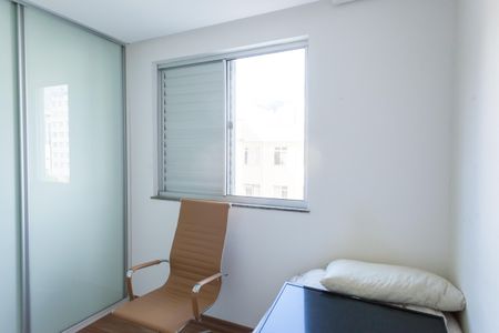 Apartamento à venda com 87m², 3 quartos e 2 vagasQuarto 2