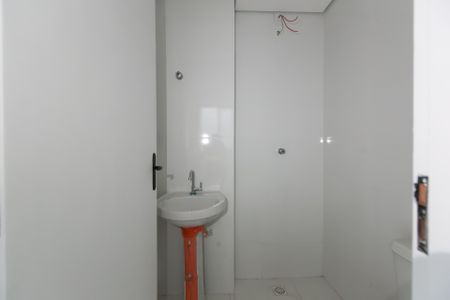 Apartamento à venda com 33m², 2 quartos e sem vaga Apartamento à venda com 33m², 2 quartos e sem vagaBanheiro