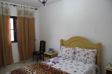 Casa à venda com 285m², 4 quartos e 3 vagasSuite