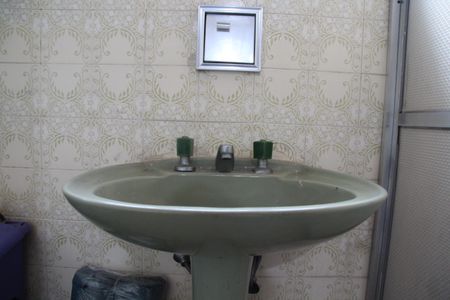 Casa à venda com 285m², 4 quartos e 3 vagasBanheiro Social