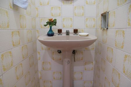 Casa à venda com 285m², 4 quartos e 3 vagasLavabo