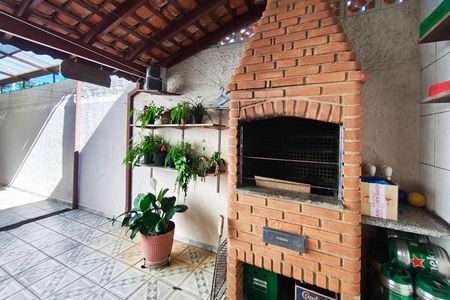 Casa à venda com 350m², 4 quartos e 2 vagas Casa à venda com 350m², 4 quartos e 2 vagasÁrea gourmet