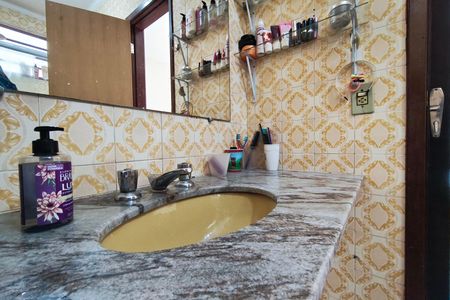 Casa à venda com 350m², 4 quartos e 2 vagas Casa à venda com 350m², 4 quartos e 2 vagasBanheiro - Quarto 1