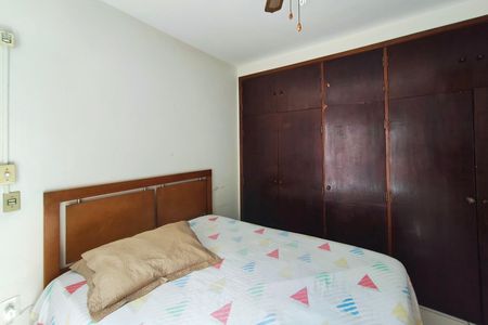 Casa à venda com 350m², 4 quartos e 2 vagas Casa à venda com 350m², 4 quartos e 2 vagasEdícula - Quarto