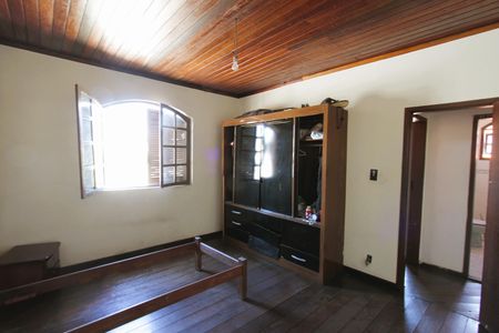 Casa à venda com 360m², 4 quartos e 3 vagasQuarto 2