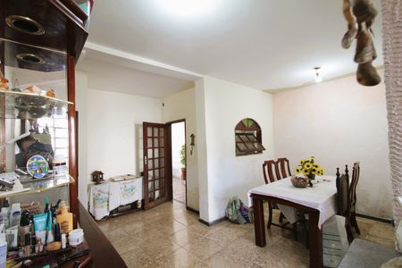 Casa à venda com 360m², 4 quartos e 3 vagasCopa