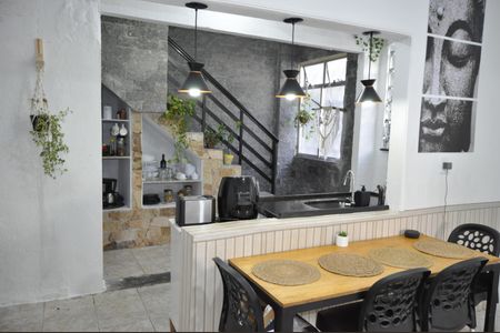 Casa à venda com 165m², 3 quartos e 1 vagaSala