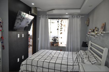 Casa à venda com 165m², 3 quartos e 1 vagaSuíte 