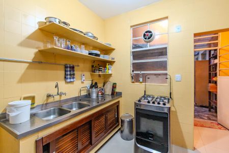 Apartamento para alugar com 148m², 3 quartos e sem vaga Apartamento para alugar com 148m², 3 quartos e sem vagaCozinha