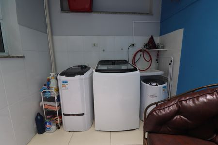 Apartamento à venda com 64m², 2 quartos e 1 vagaÁrea de Serviço