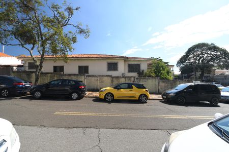Casa à venda com 285m², 4 quartos e 3 vagasFachada