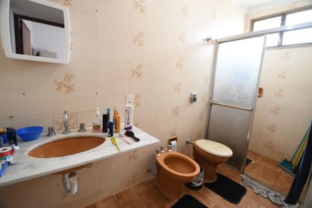 Casa à venda com 285m², 4 quartos e 3 vagasBanheiro Suíte 1