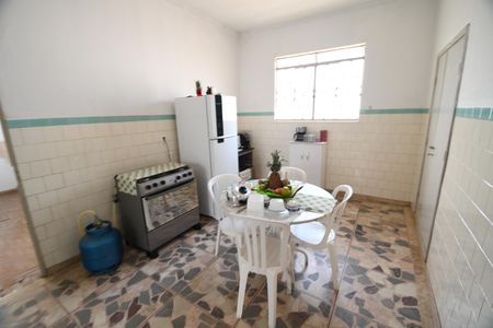 Casa à venda com 285m², 4 quartos e 3 vagasCopa