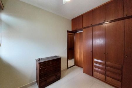 Apartamento à venda com 133m², 3 quartos e 2 vagas Apartamento à venda com 133m², 3 quartos e 2 vagasQuarto 1