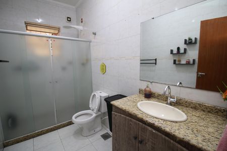 Casa à venda com 240m², 5 quartos e 3 vagasBanheiro Social