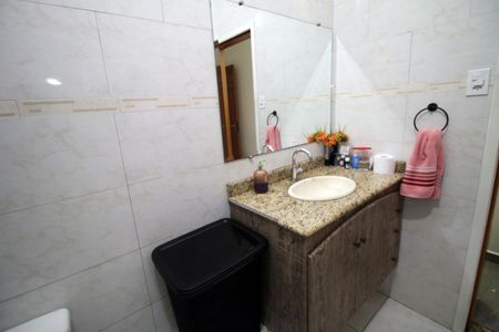 Casa à venda com 240m², 5 quartos e 3 vagasBanheiro Social