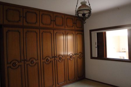 Casa à venda com 285m², 4 quartos e 6 vagasSuíte 1