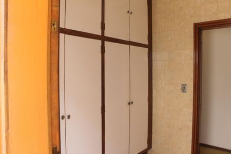 Casa à venda com 285m², 4 quartos e 6 vagasDespensa