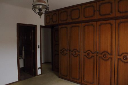 Casa à venda com 285m², 4 quartos e 6 vagasSuíte 1