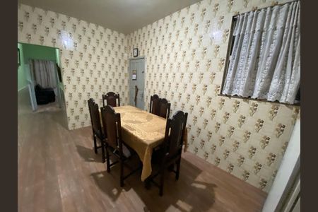 Casa à venda com 200m², 2 quartos e sem vaga Casa à venda com 200m², 2 quartos e sem vagaSala de Jantar