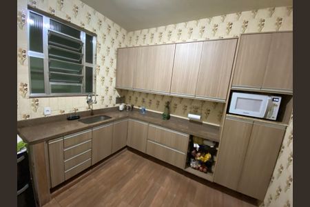 Casa à venda com 200m², 2 quartos e sem vaga Casa à venda com 200m², 2 quartos e sem vagaCozinha