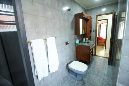 Casa à venda com 121m², 2 quartos e 1 vagaBanheiro