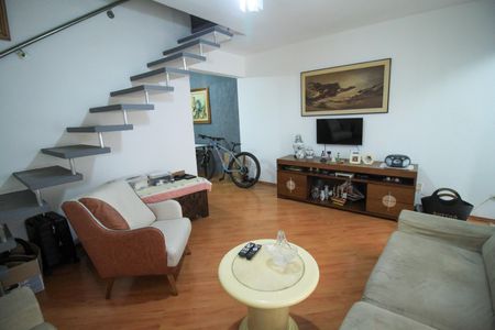 Casa à venda com 121m², 2 quartos e 1 vagaSala