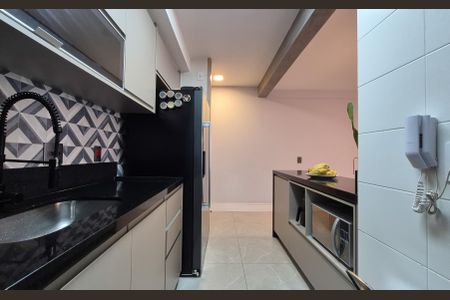 Apartamento à venda com 115m², 3 quartos e 2 vagas Apartamento à venda com 115m², 3 quartos e 2 vagasCozinha