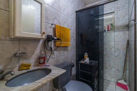 Casa de condomínio à venda com 40m², 2 quartos e 1 vaga Casa de condomínio à venda com 40m², 2 quartos e 1 vagaBanheiro