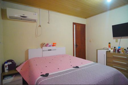 Casa à venda com 180m², 4 quartos e 2 vagasSuíte