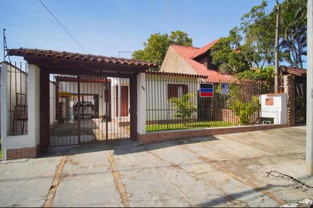 Casa à venda com 180m², 4 quartos e 2 vagasFachada/Placa