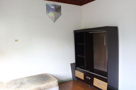 Casa para alugar com 130m², 1 quarto e 6 vagasQuarto 2